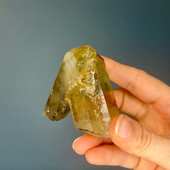 Smoky Citrine Window Quartz Crystal with Druzy - Picture 2 of 10